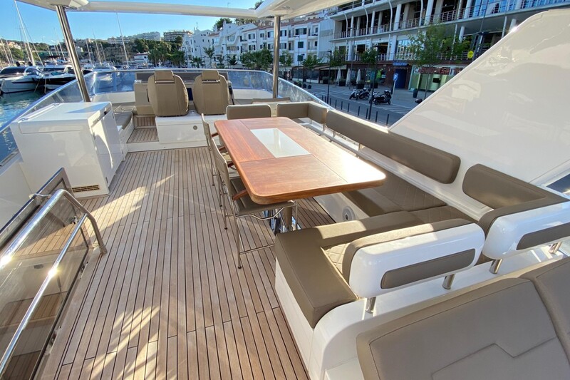 Image courtesy of JD Yachts Fairline Squadron 65