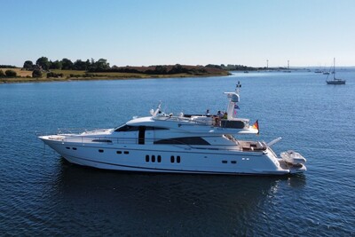 Fairline Squadron 74