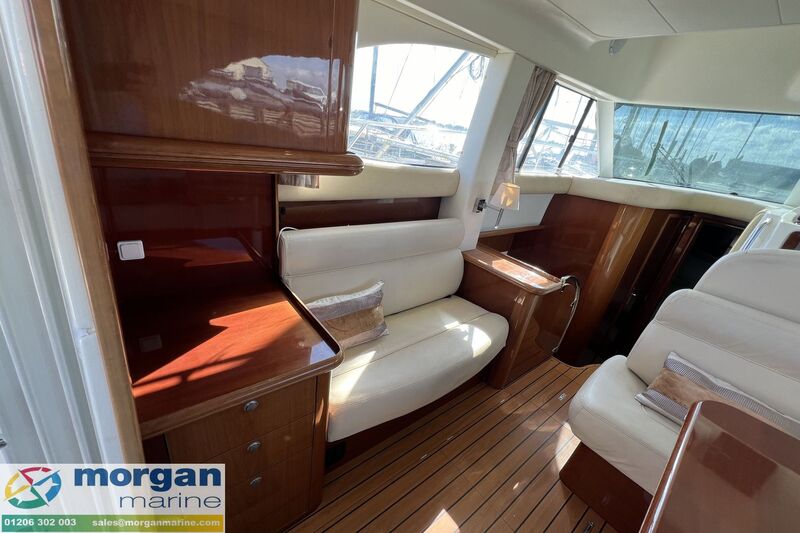  Jeanneau Prestige 36 Flybridge