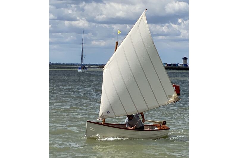  Classic Sailing Dinghy Jade-10