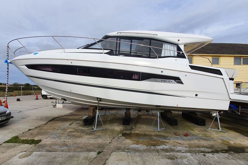  Jeanneau NC 37