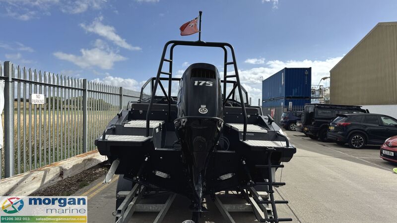  UMS 655  DC Bow Rider