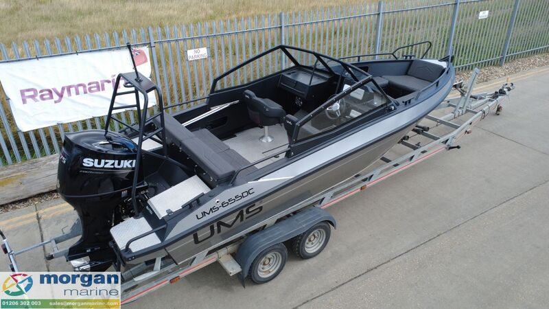  UMS 655  DC Bow Rider