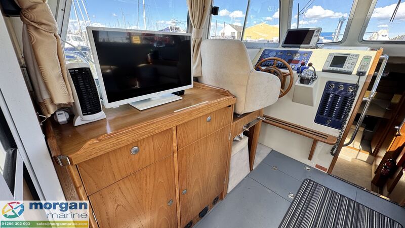  Hardy  32 Commander