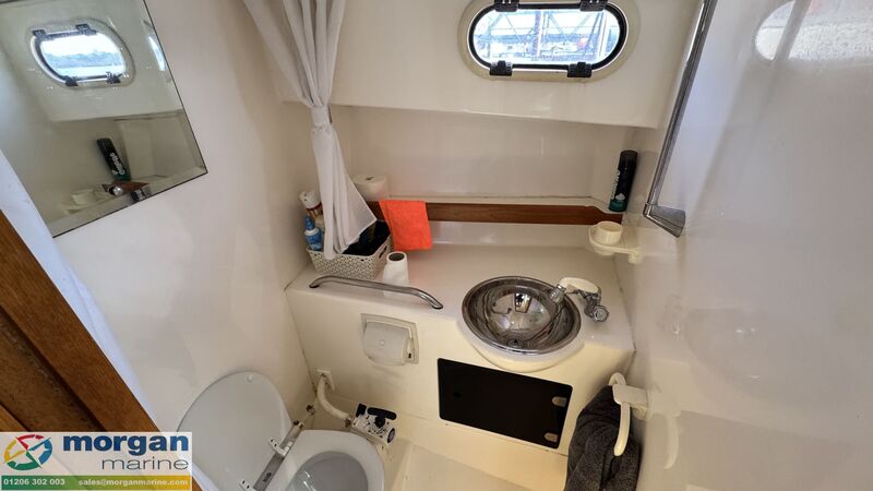  Hardy  32 Commander