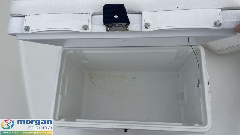  Boston Whaler  170 Montauk 