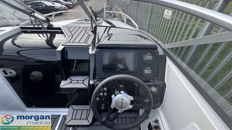  Finnmaster  T6 Day Cruiser