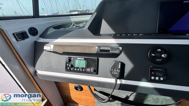  Axopar  28 Cabin
