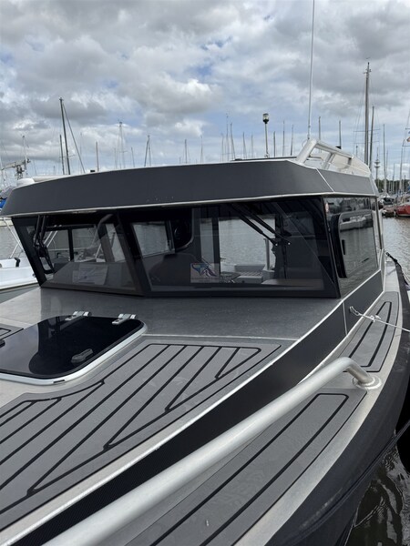 Voyager 700 Cabin SEEWOLFF II 32 V-Boats Voyager 700 Cabin