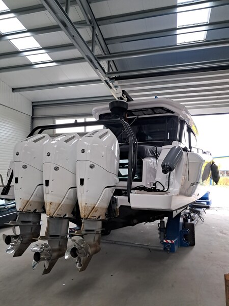 IMG-20251201-WA0022 Axopar 45 Cross Cabin