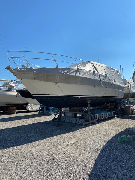 7cacfa89-2afe-4c5c-9975-e372cb572721 Azimut AZ 32