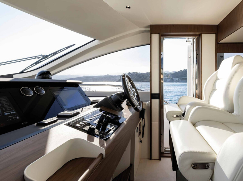  Azimut 72