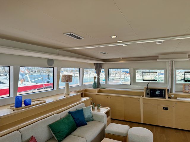  LAGOON 620 NEO