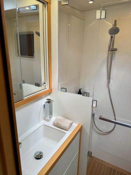  LAGOON 620 NEO