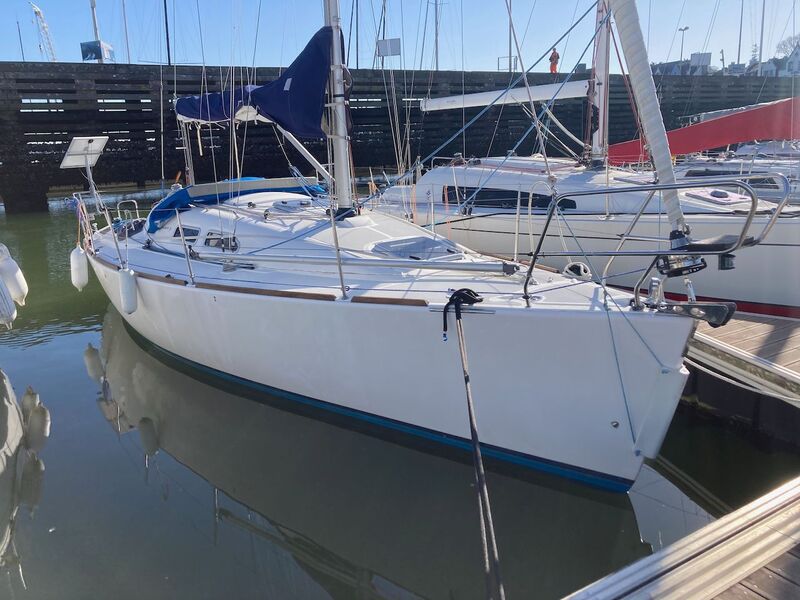  Elan Yachts 31 version sport