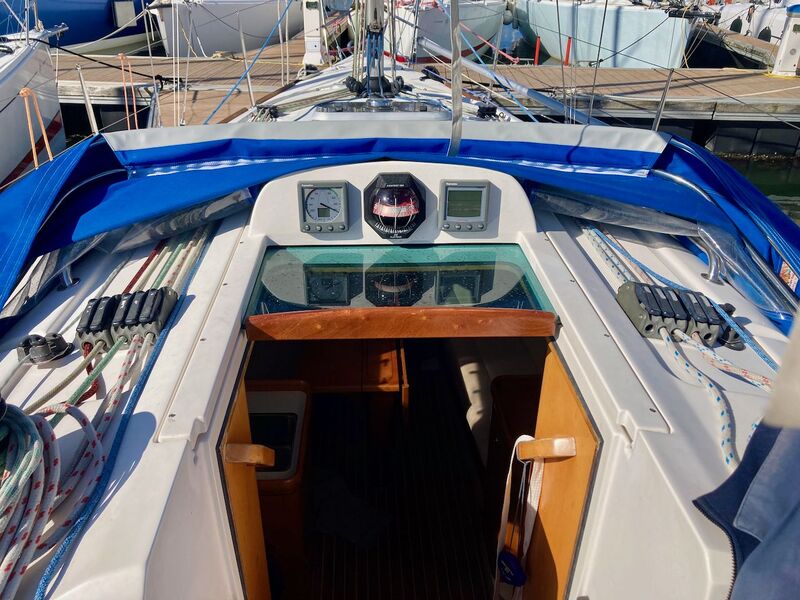  Elan Yachts 31 version sport