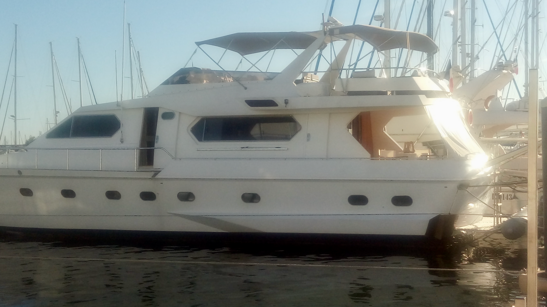 Navar Cantieri 20M Fly vendesi