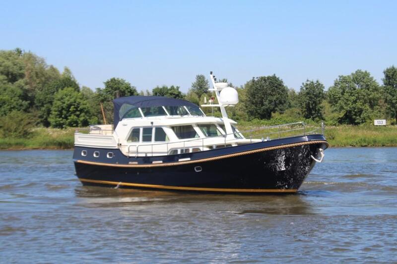 Linssen Grand Sturdy 470 AC MkII Stabilizers Linssen Grand Sturdy 470 AC MkII Stabilizers