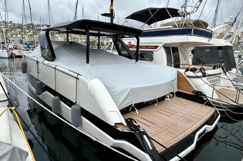 Cranchi A46 Luxury Tender Cranchi A46 Luxury Tender