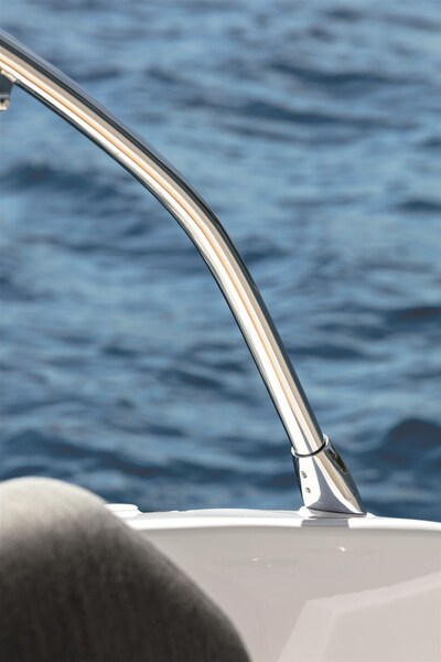 A45 Exterior Detail 1 Azimut Atlantis 45