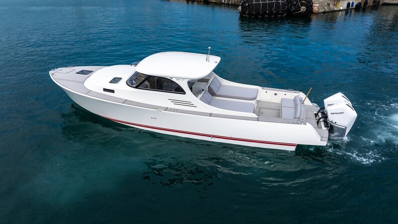 Toy 39 Outboard, aerial Toy Marine TOY 39 FB