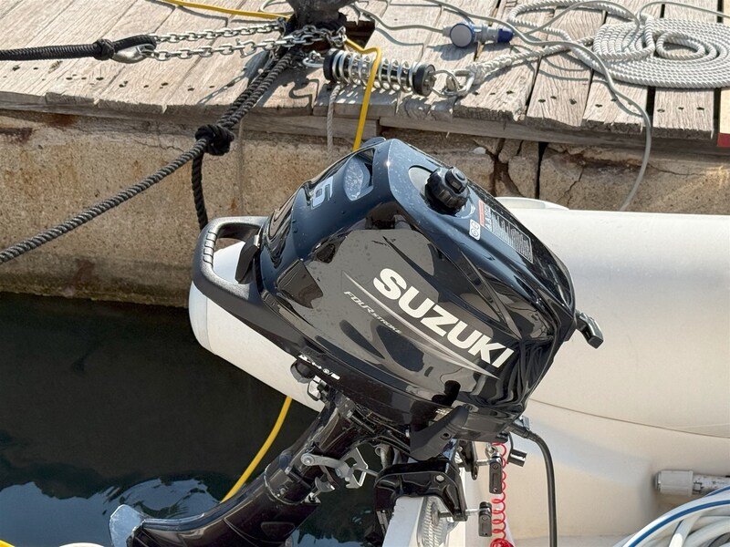 Azimut 55 new tender's engine Azimut 55 Flybridge