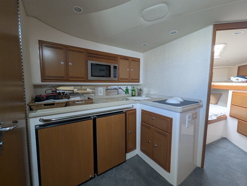 Cabo 38 Express galley Cabo 38' Express