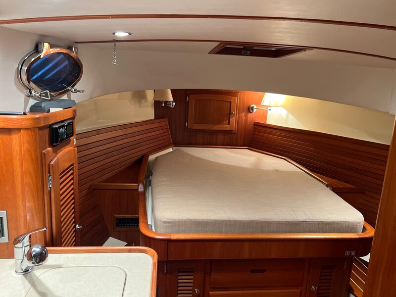 {I} Berth San Juan Yachts SJ40 FB