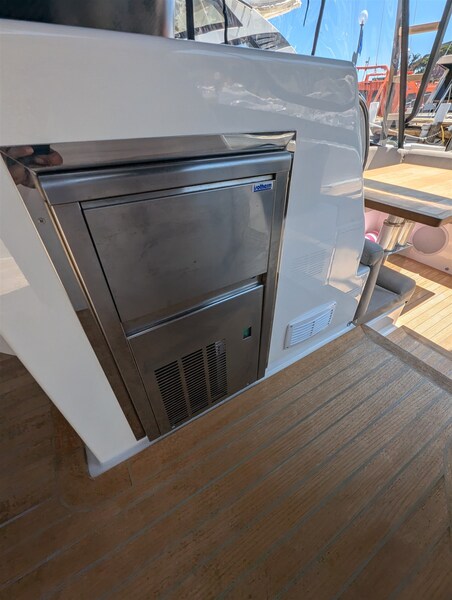 Cockpit ice maker Bluegame BG42