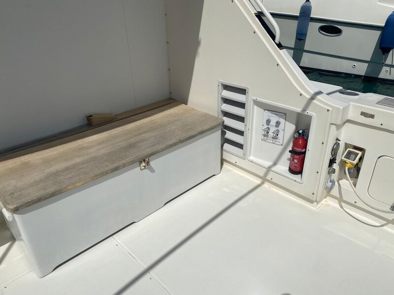 cockpit detail Bertram Yacht 37' Convertible