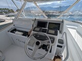 Hatteras 50 helm detail Hatteras 50 CONVERTIBLE