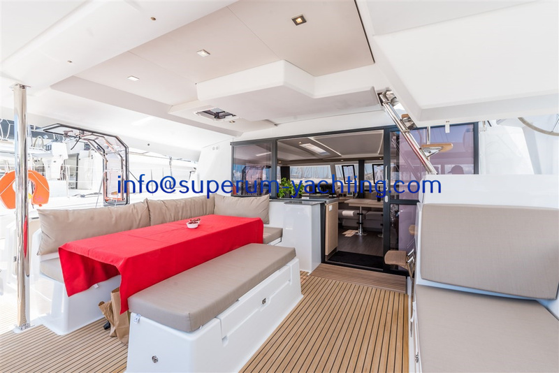 SUNNY WAVE-49 Fountaine Pajot Saona 47