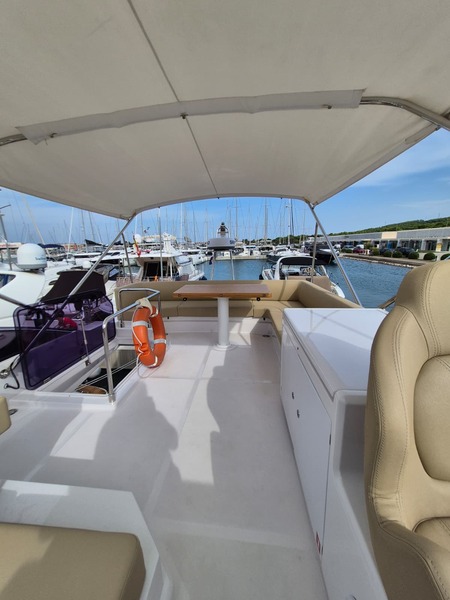 WhatsApp Image 2025-12-01 at 10.52.16 (1) Ferretti 500