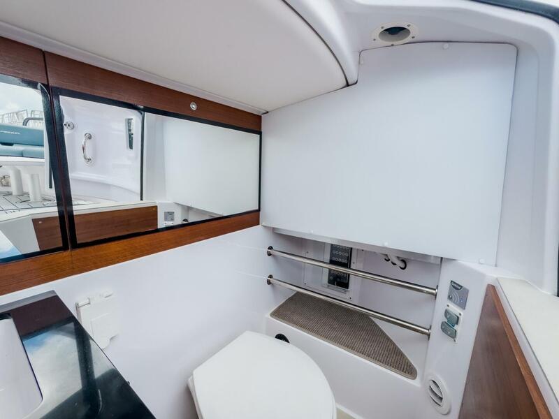  Axopar 28 Cabin BRABUS Trim