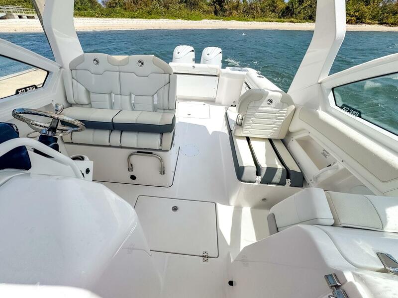  Edgewater 262CX