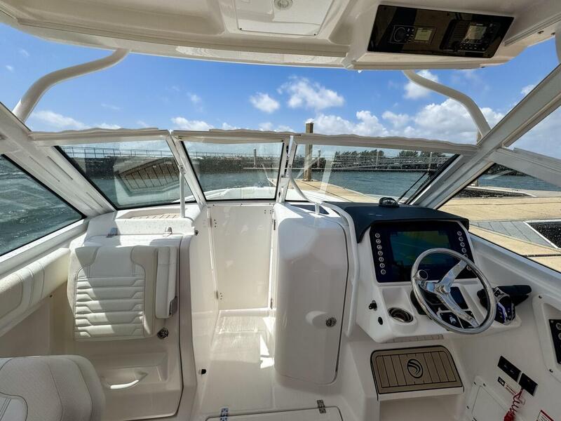  Edgewater 262CX