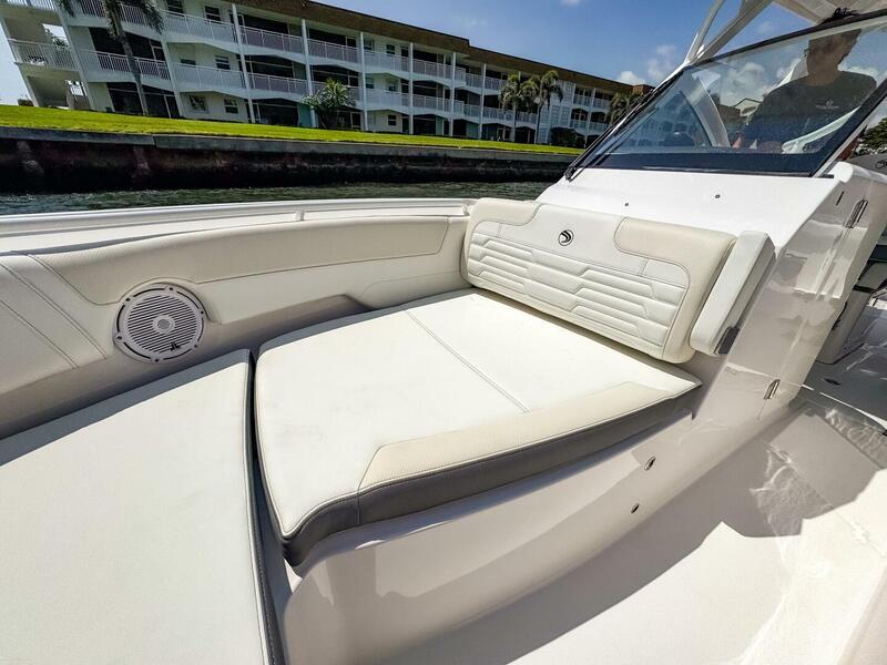  Edgewater 262CX