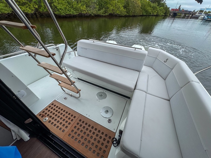  Beneteau Antares 11