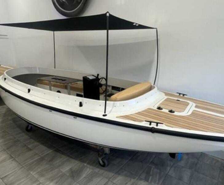  Vision Fantail 217
