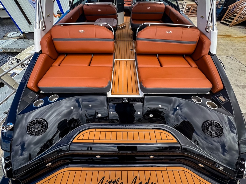  Regal 2800 Bowrider