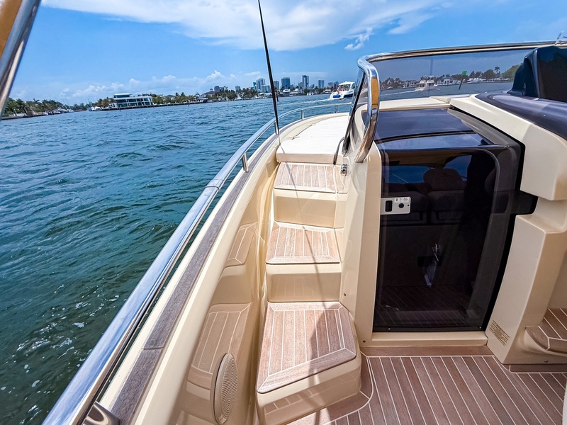  Invictus GT280S
