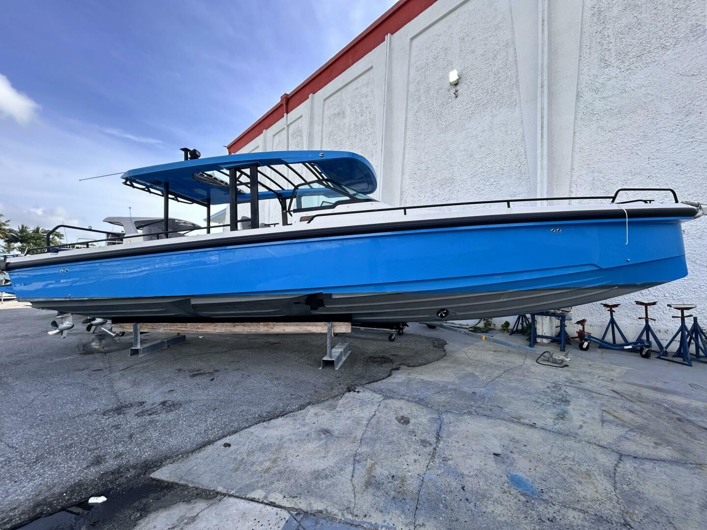Axopar 37 Sun Top vendesi
