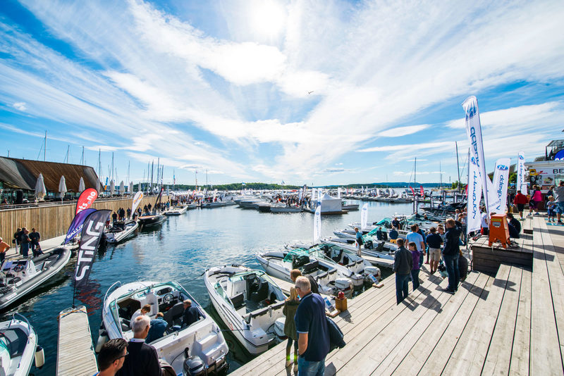 Båter i sjøen Båter i sjøen