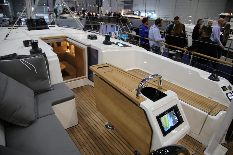 Cockpit Bavaria C42 - The newest addition in Bavaria C family