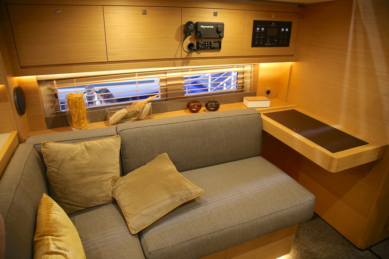 Cabin Worldpremier - Dufour 530