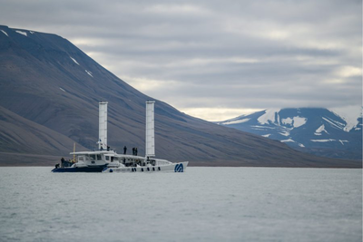 Energy Observer has arrived on the island of Spitsbergen